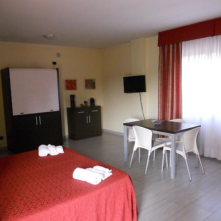 Residence San Prospero Garbagnate Milanese Δωμάτιο φωτογραφία