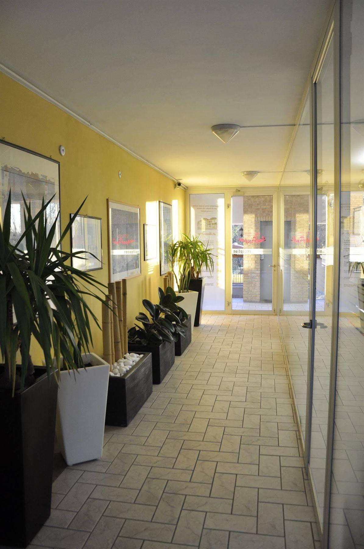 Residence San Prospero Garbagnate Milanese Εξωτερικό φωτογραφία